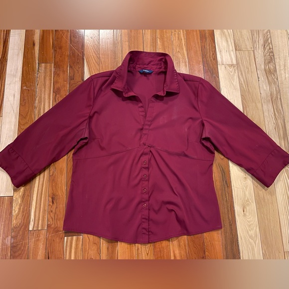 Reitman’s burgundy woman’s blouse - Picture 1 of 9